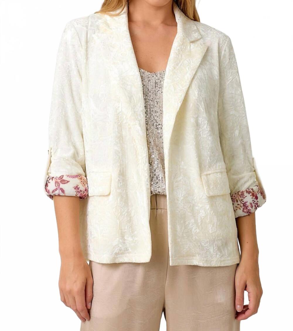NEW MYSTREE rolled sleeve velvet blazer in white